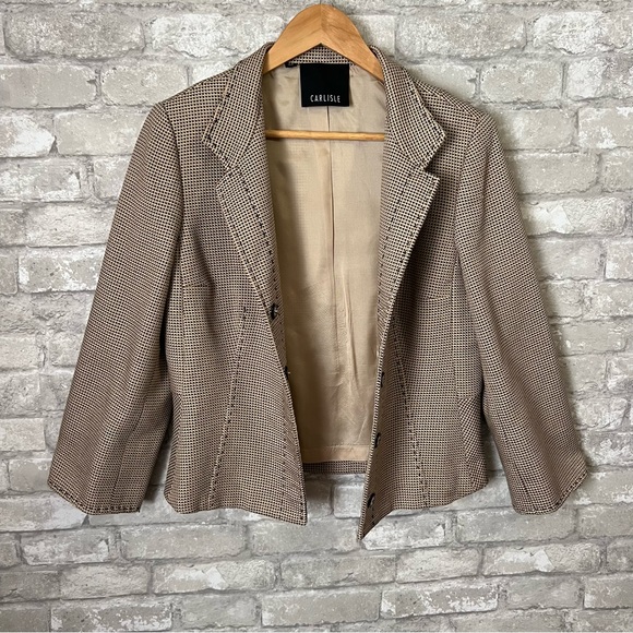 Carlisle Women's 10 Knit Blazer. Beige and Black. Hidden Snap Button Closure. - Picture 2 of 10